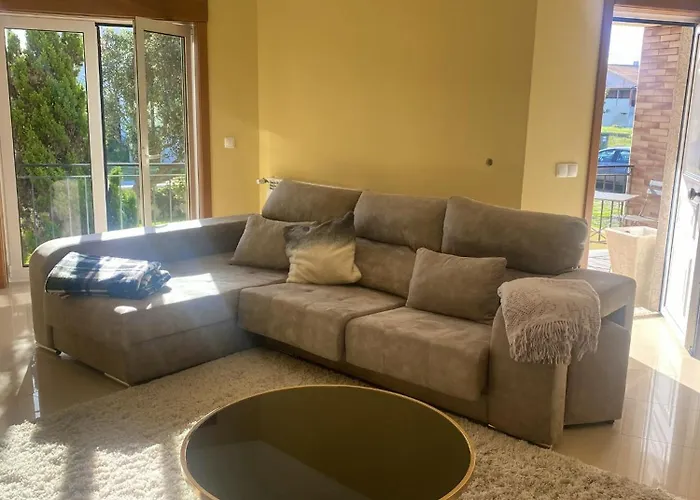 fotos do Welcoming House With Terrace And Garden In Barra De Mira Vila Areao